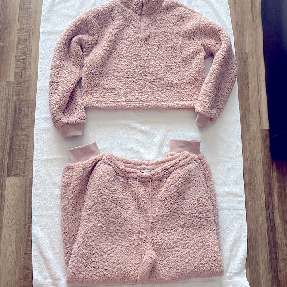 Cuddle time cozy pants set from fashion nova !! 💗